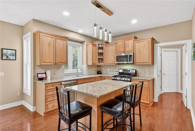 9336 W Hampton Drive, North Royalton, OH 44133
