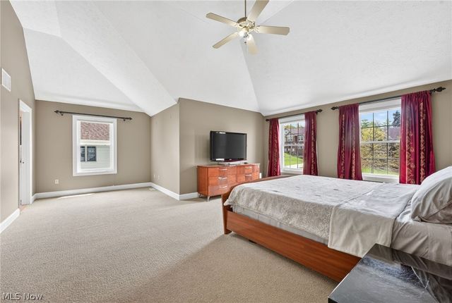 9336 W Hampton Drive, North Royalton, OH 44133