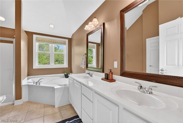 9336 W Hampton Drive, North Royalton, OH 44133