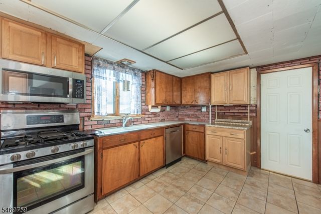 54 Baker Ave, Wharton Boro, NJ 07885
