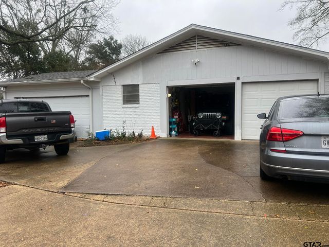 2700 Chelsea Drive, Tyler, TX 75701