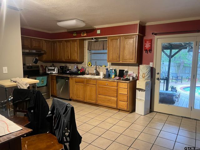 2700 Chelsea Drive, Tyler, TX 75701