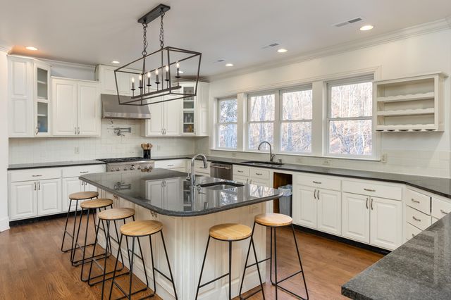 2210 Poplar Grove Drive, Ooltewah, TN 37363