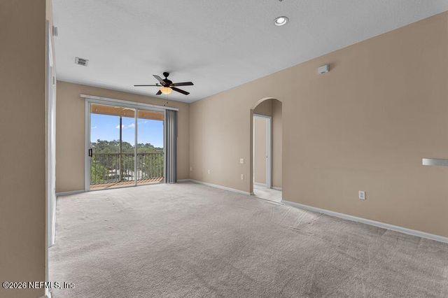 7990 BAYMEADOWS Road 526, Jacksonville, FL 32256