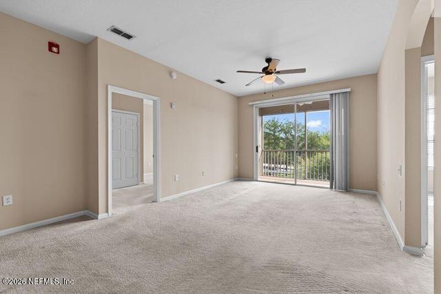 7990 BAYMEADOWS Road 526, Jacksonville, FL 32256