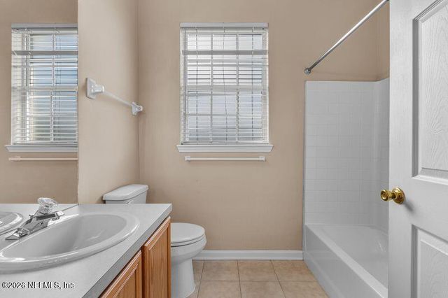 7990 BAYMEADOWS Road 526, Jacksonville, FL 32256