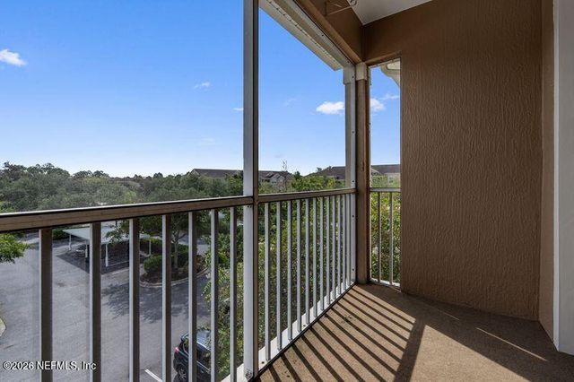 7990 BAYMEADOWS Road 526, Jacksonville, FL 32256