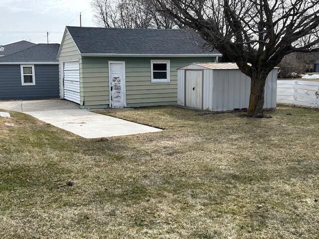 2221 Mayflower AVENUE, Sheboygan, WI 53083