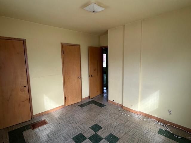 2221 Mayflower AVENUE, Sheboygan, WI 53083