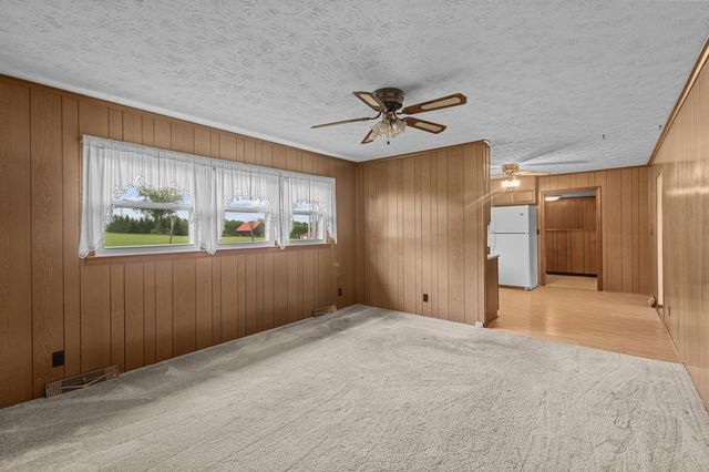 1055 Graves Road, Stamping Ground, KY 40379