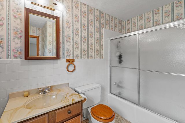 1055 Graves Road, Stamping Ground, KY 40379