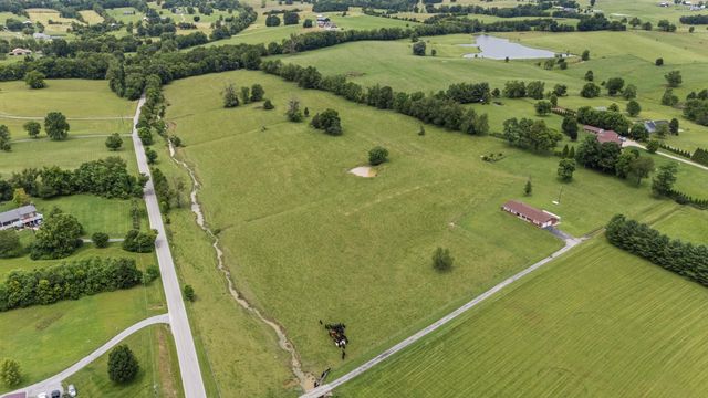 1055 Graves Road, Stamping Ground, KY 40379
