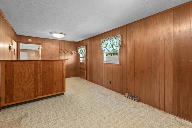 1055 Graves Road, Stamping Ground, KY 40379