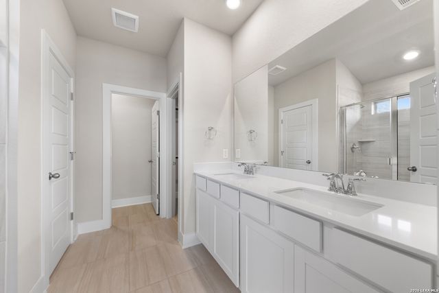 10726 YELLOWTAIL BLVD, Boerne, TX 78006