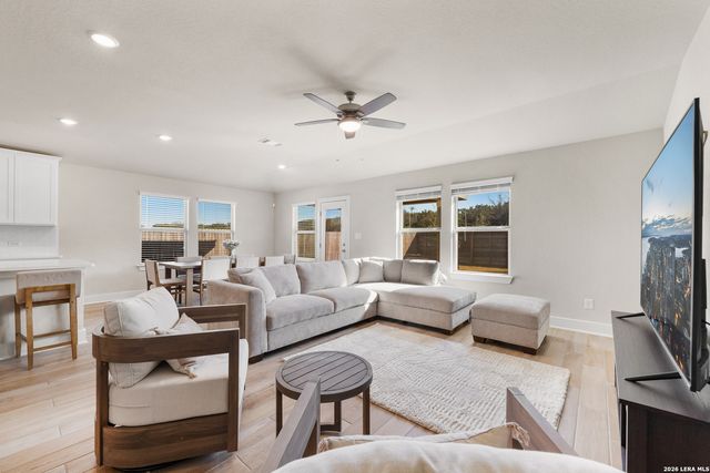 10726 YELLOWTAIL BLVD, Boerne, TX 78006