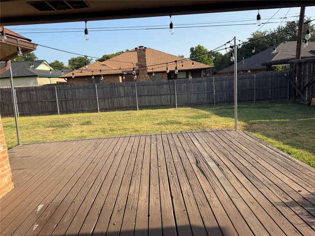 2 Chapel Hill Court, Mansfield, TX 76063
