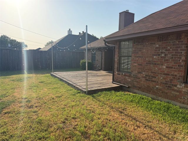 2 Chapel Hill Court, Mansfield, TX 76063