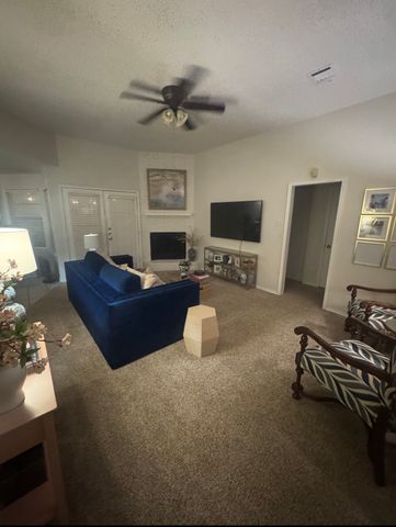 2 Chapel Hill Court, Mansfield, TX 76063