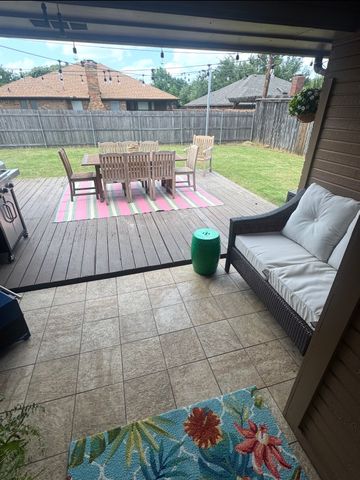 2 Chapel Hill Court, Mansfield, TX 76063