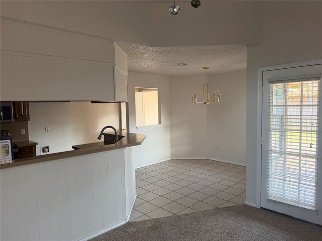 2 Chapel Hill Court, Mansfield, TX 76063
