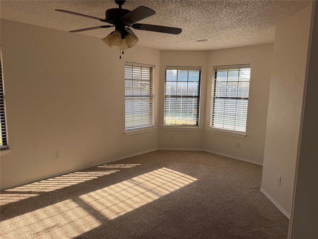 2 Chapel Hill Court, Mansfield, TX 76063