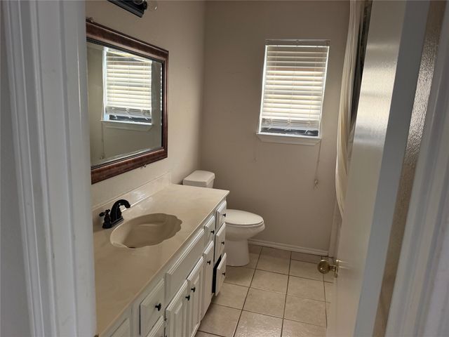 2 Chapel Hill Court, Mansfield, TX 76063