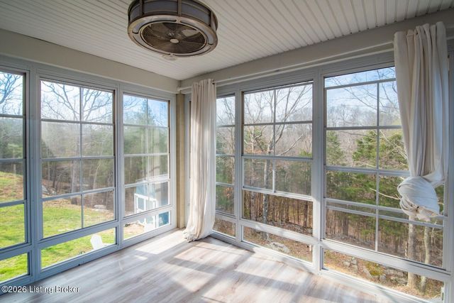 241 Woodview Dr, Brandenburg, KY 40108