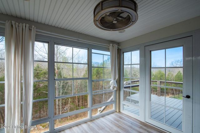 241 Woodview Dr, Brandenburg, KY 40108