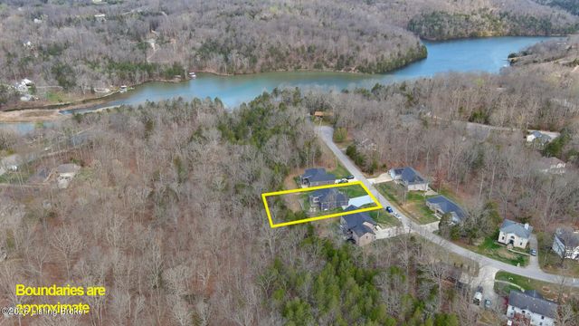 241 Woodview Dr, Brandenburg, KY 40108