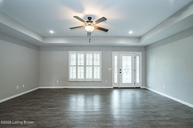 241 Woodview Dr, Brandenburg, KY 40108