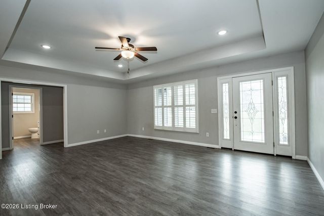 241 Woodview Dr, Brandenburg, KY 40108