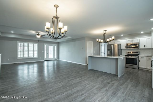 241 Woodview Dr, Brandenburg, KY 40108