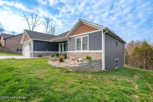 241 Woodview Dr, Brandenburg, KY 40108