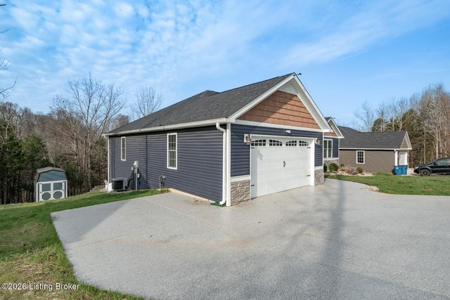 241 Woodview Dr, Brandenburg, KY 40108