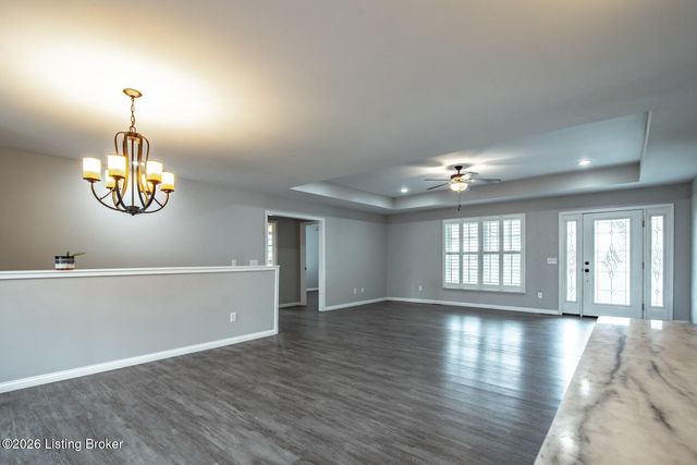 241 Woodview Dr, Brandenburg, KY 40108