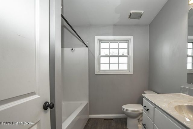 241 Woodview Dr, Brandenburg, KY 40108