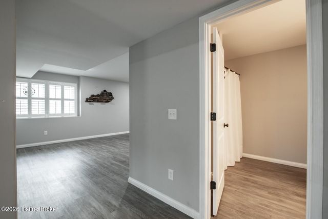 241 Woodview Dr, Brandenburg, KY 40108