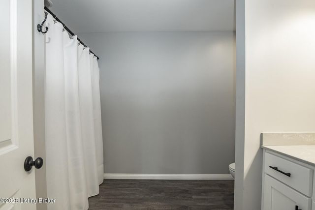 241 Woodview Dr, Brandenburg, KY 40108