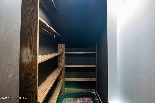 241 Woodview Dr, Brandenburg, KY 40108