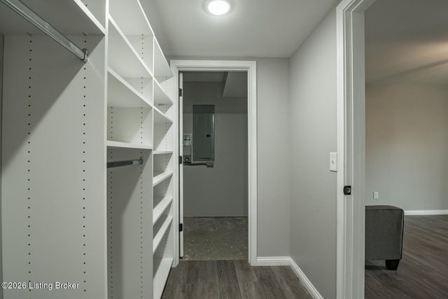 241 Woodview Dr, Brandenburg, KY 40108