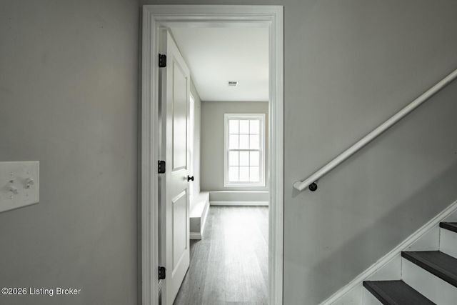 241 Woodview Dr, Brandenburg, KY 40108