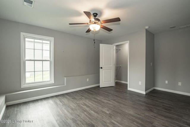 241 Woodview Dr, Brandenburg, KY 40108