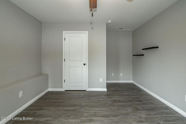 241 Woodview Dr, Brandenburg, KY 40108