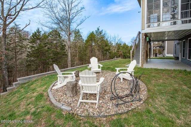 241 Woodview Dr, Brandenburg, KY 40108