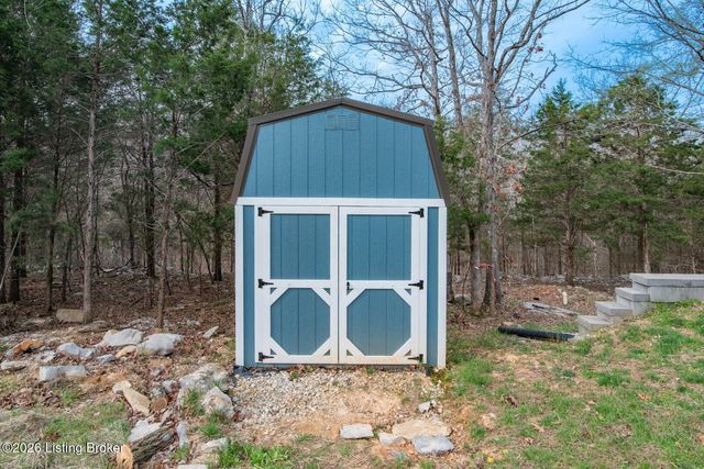 241 Woodview Dr, Brandenburg, KY 40108