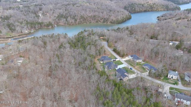 241 Woodview Dr, Brandenburg, KY 40108