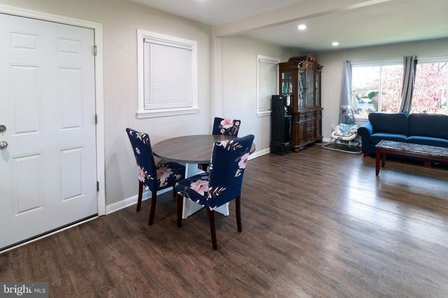 690 CARBON AVE, Harrisburg, PA 17111