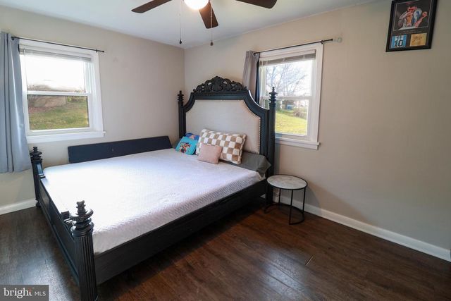 690 CARBON AVE, Harrisburg, PA 17111