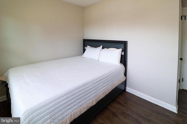 690 CARBON AVE, Harrisburg, PA 17111