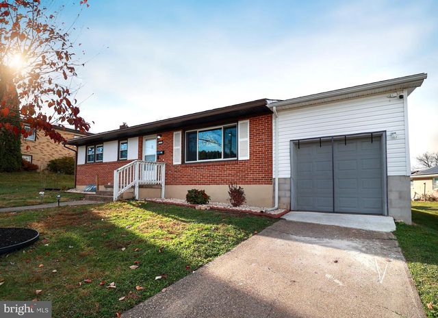 690 CARBON AVE, Harrisburg, PA 17111